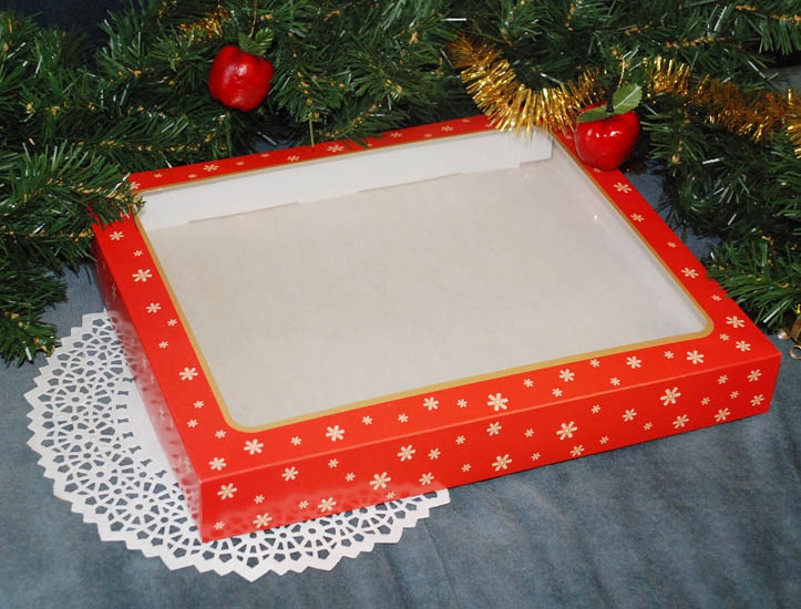 Obrázek k výrobku 22884 -  Krabica na cukrovinky červená s okienkom (30 x 25 x 3,7 cm)