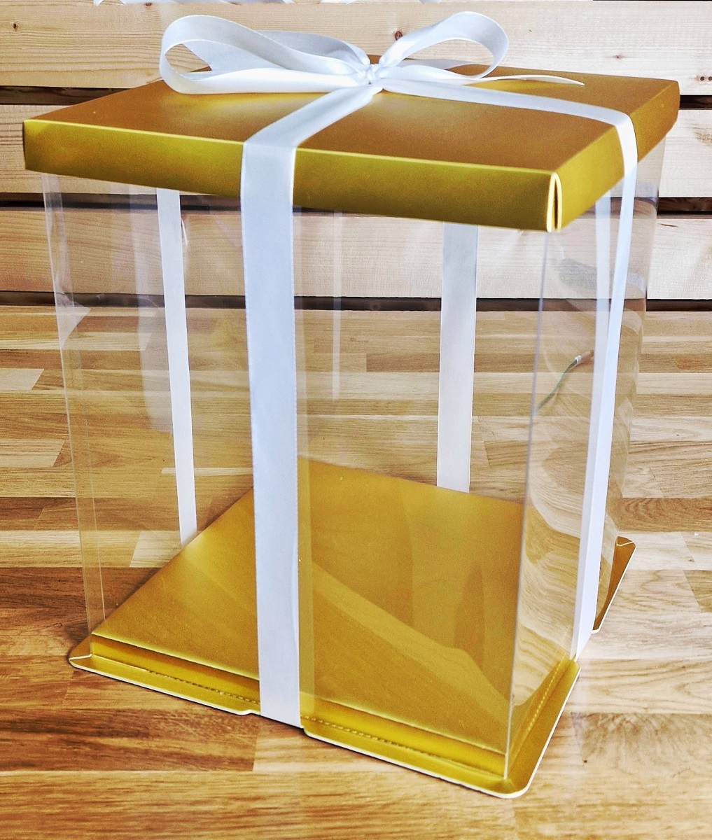 Obrázek k výrobku 23512 - 4Cake Plastový hranatý box na dorty zlatý bez stuhy (30 x 30 x 35 cm)