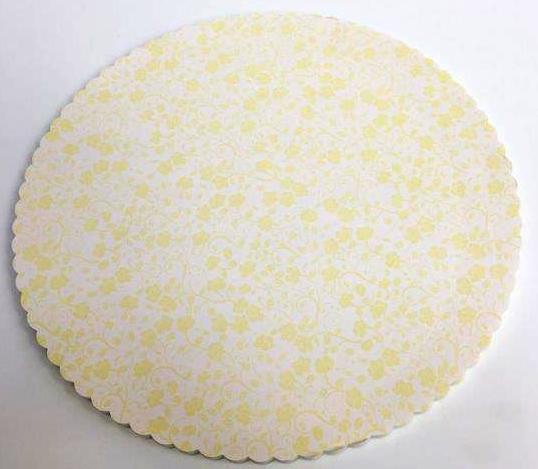 Obrázek k výrobku 18899 - Alvarak Tortová podložka žlté kvetiny (31 cm) + 5 x krajková biela podložka