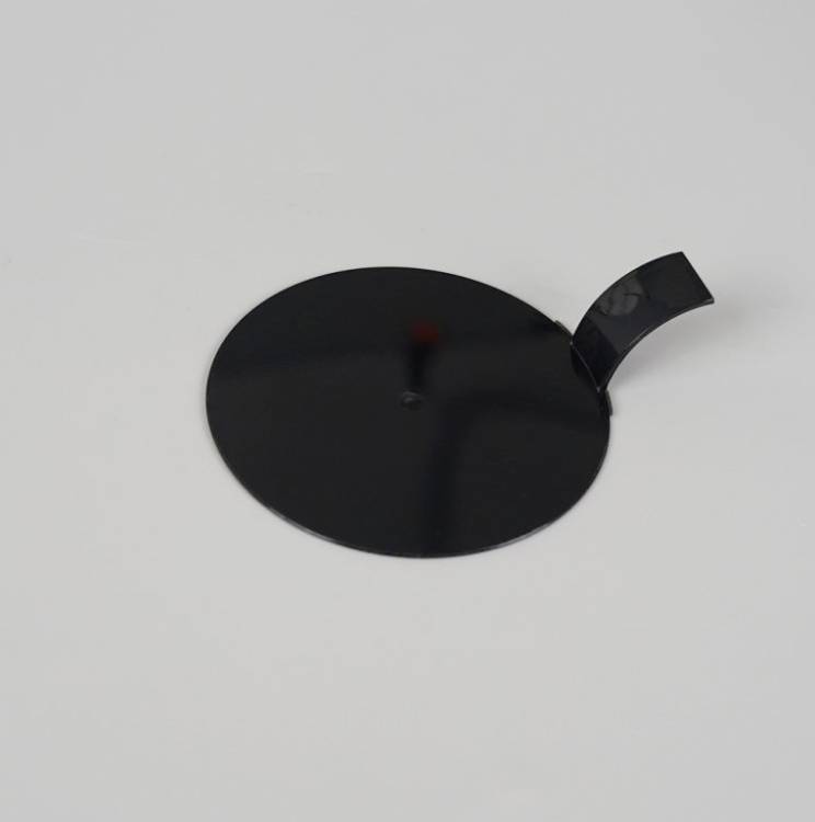 Obrázek k výrobku 26478 - Cake Star Plastová podložka pod minidezerty s úchytom čierna kruh 8 cm (1 ks)