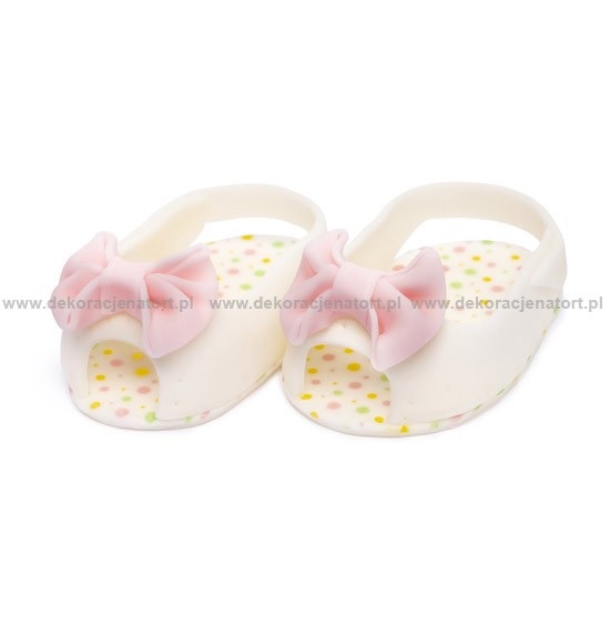Obrázek k výrobku 24179 - Cukrová dekorácia Sandálky biele (1pár)