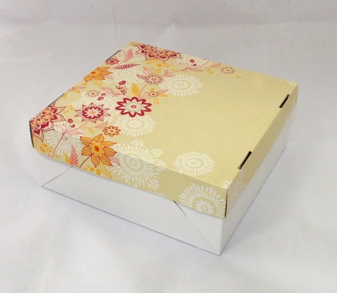 Obrázek k výrobku 23627 - Krabica svadobná motív Vintage kvety (21x20x11cm)