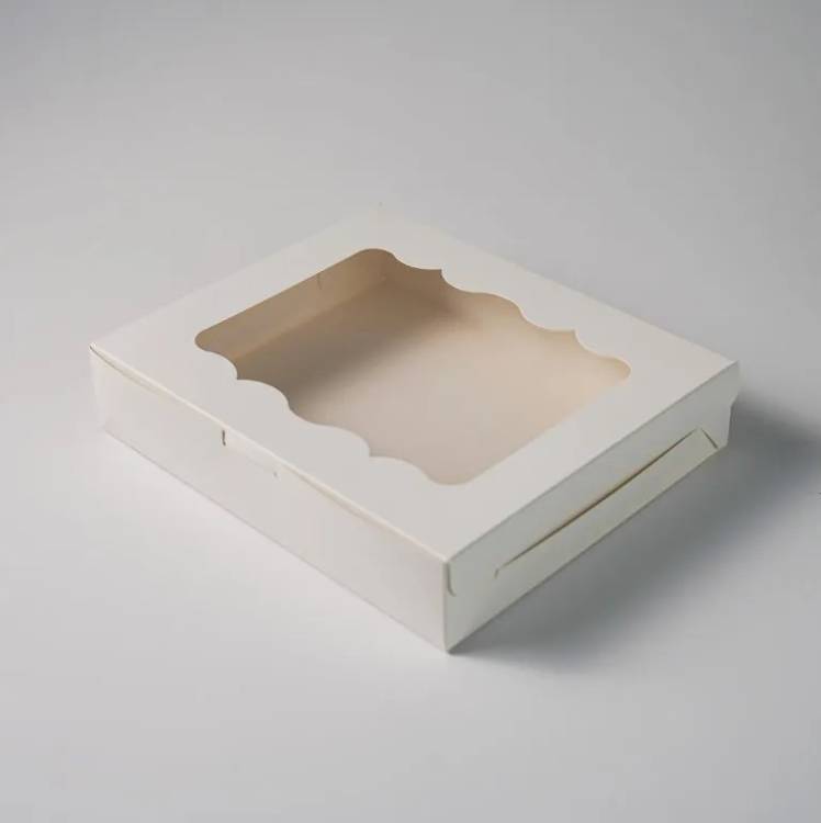 Obrázek k výrobku 25636 - Krabička biela s okienkom (24 x 20 x 5 cm)