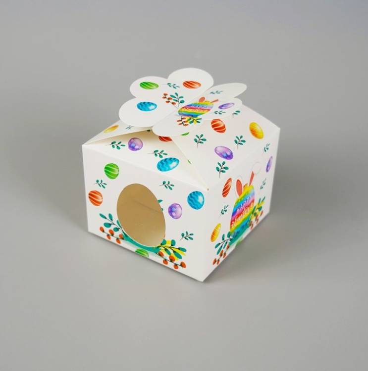 Obrázek k výrobku 26405 - Veľkonočná krabička biela (10x10x7, 5cm)