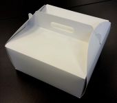 Detail k výrobkuTortová krabica biela štvorcová s úchytom (28 x 28 x 14 cm)(5 ks)
