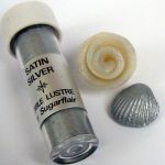 Detail k výrobkuSugarflair Jedlá prachová perleťová farba Satin Silver (2 g)