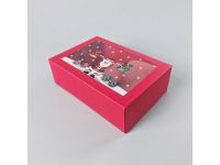 Obrázek k výrobku 27305 - Vianočná darčeková krabica červená s okienkom – 4 (22,3 × 15,1 × 7,1 cm)