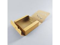 Obrázek k výrobku 27304 - Vianočná krabička „stromček“ so stuhou 16×16×5 cm